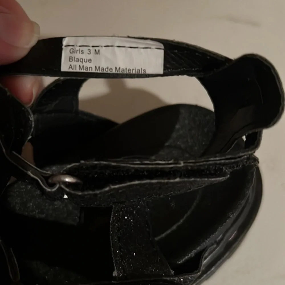 Self Esteen Black Shimmery Strappy Rubber Lug Sole Girl's Size 3 Sandals New
